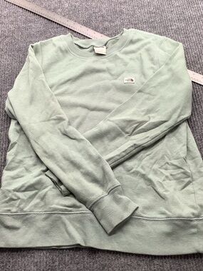 The North Face Women’s Crewneck Sweatshirt in Sage Green